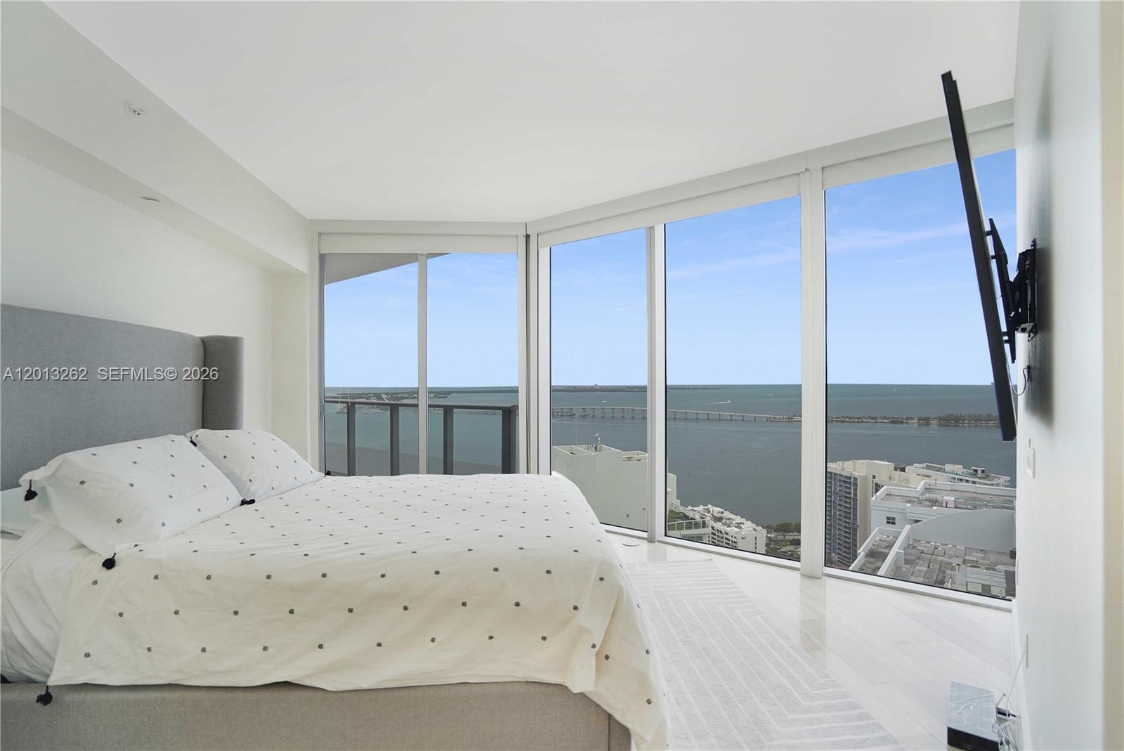 1300 Brickell Bay Dr #3402, Miami FL 33131
