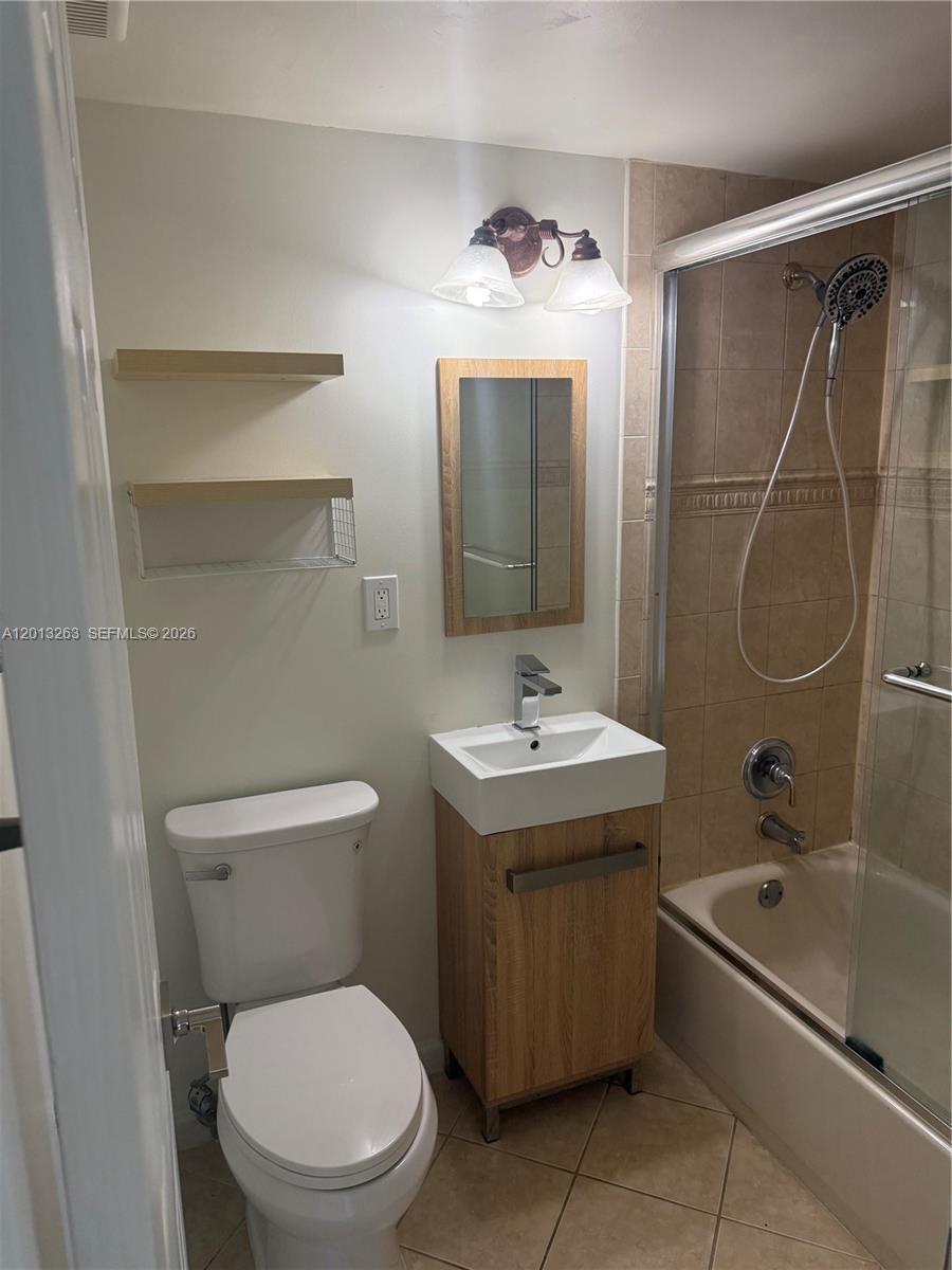 924 SE 2nd St #14, Fort Lauderdale FL 33301