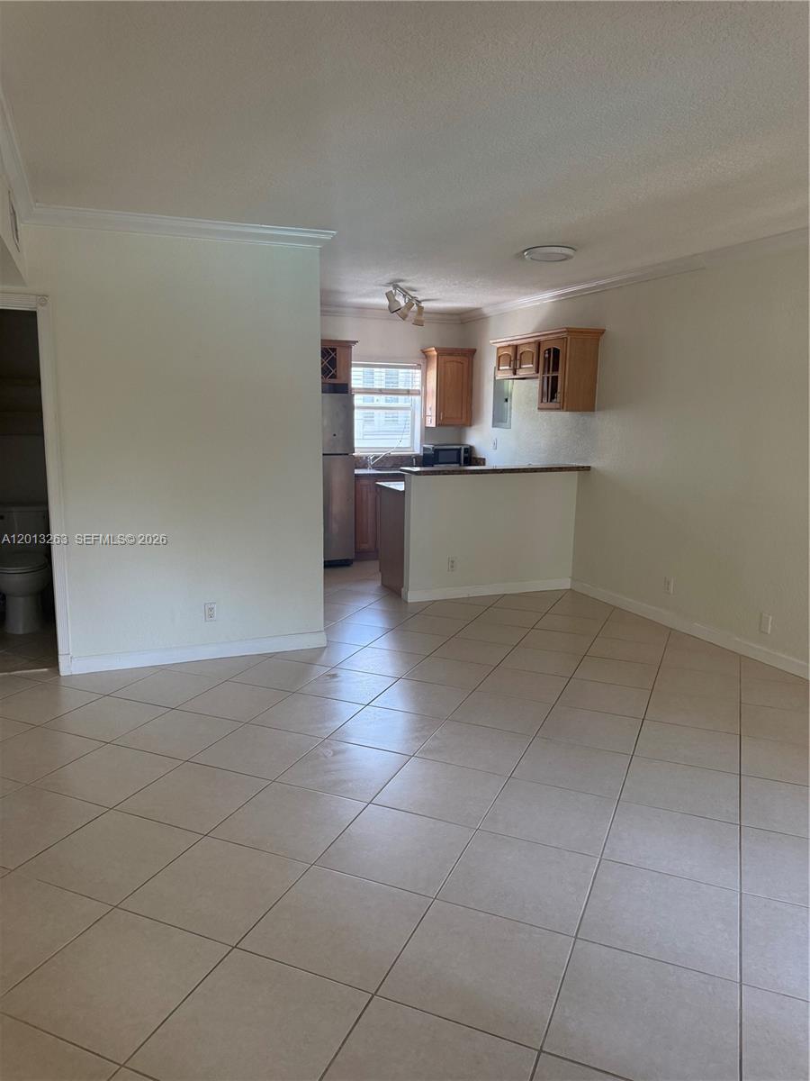 924 SE 2nd St #14, Fort Lauderdale FL 33301