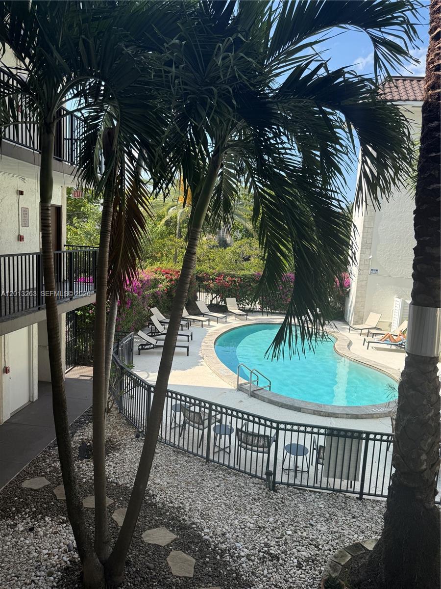 924 SE 2nd St #14, Fort Lauderdale FL 33301