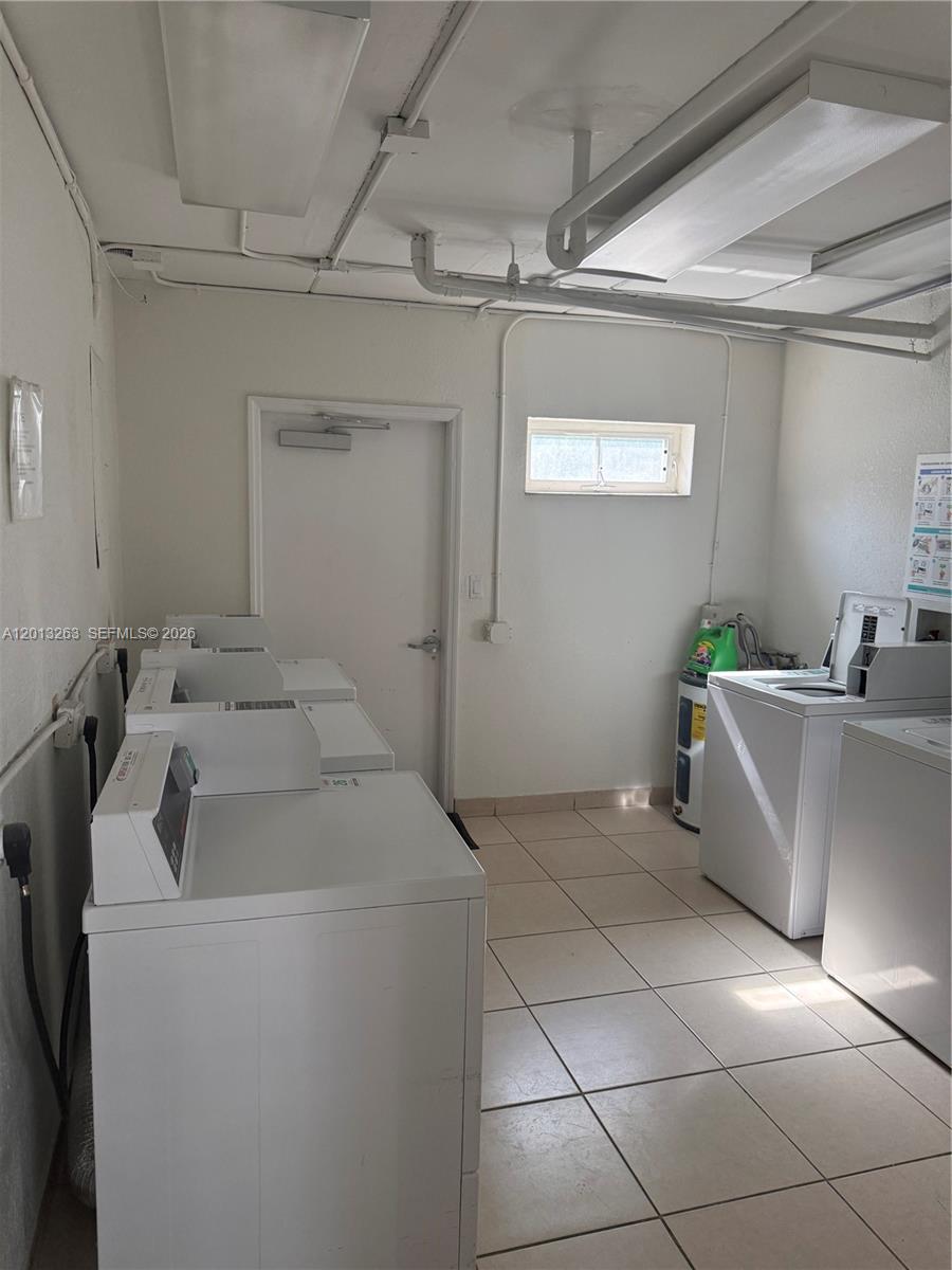 924 SE 2nd St #14, Fort Lauderdale FL 33301