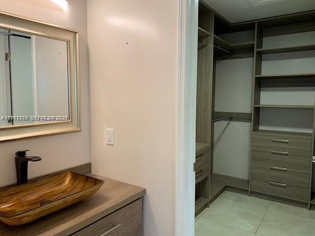 220 187th St, Sunny Isles Beach FL 33160