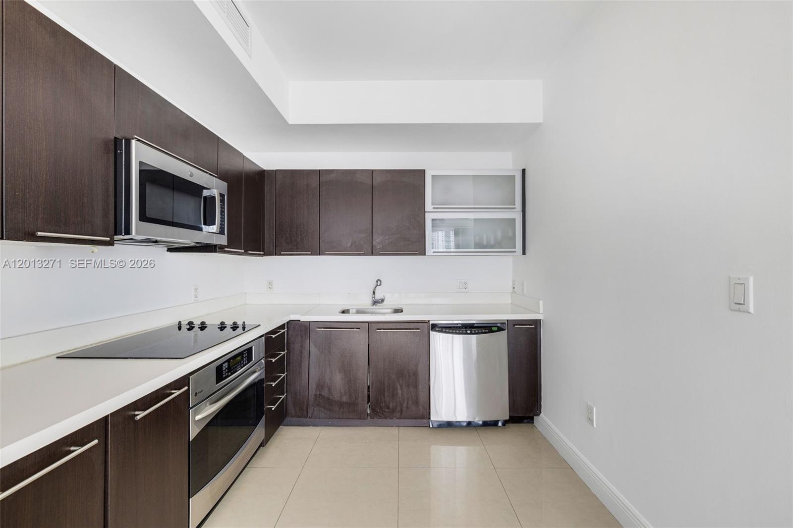 90 SW 3rd St #2504, Miami FL 33130