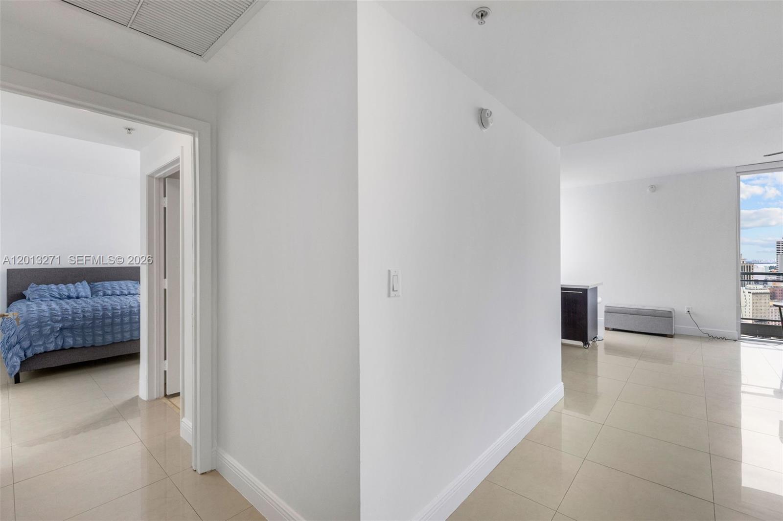 90 SW 3rd St #2504, Miami FL 33130