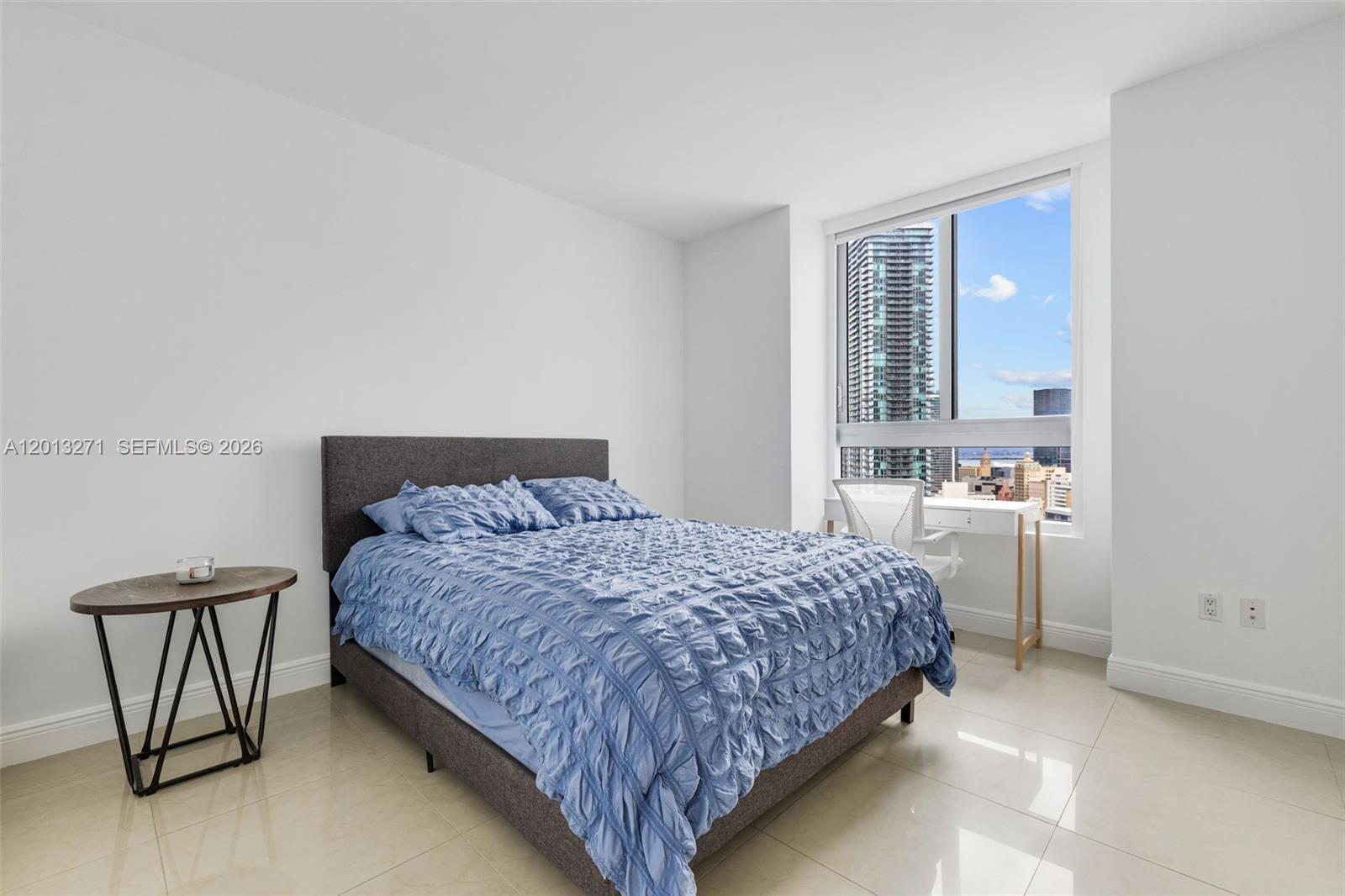 90 SW 3rd St #2504, Miami FL 33130