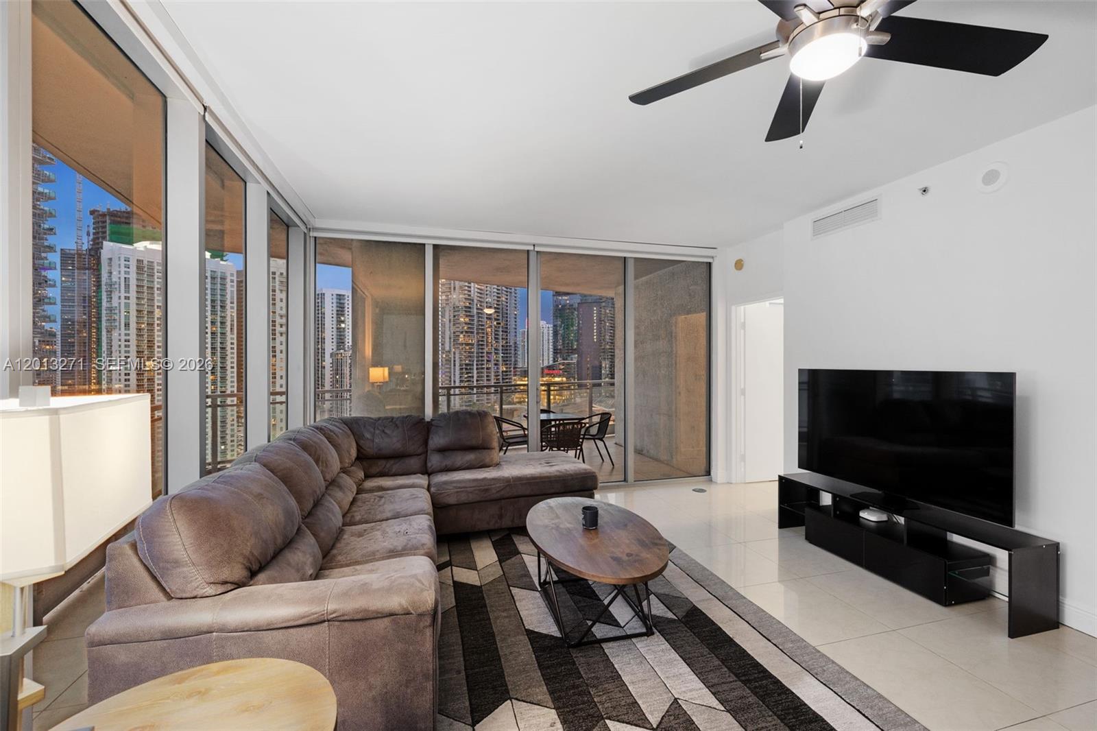 90 SW 3rd St #2504, Miami FL 33130