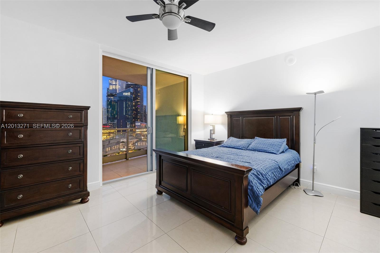 90 SW 3rd St #2504, Miami FL 33130