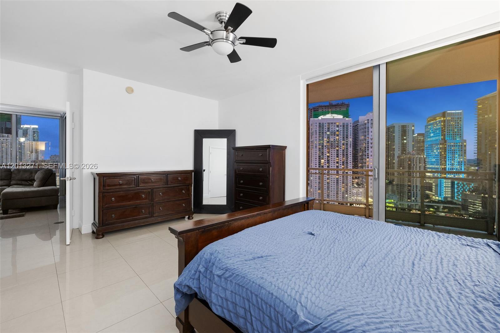 90 SW 3rd St #2504, Miami FL 33130