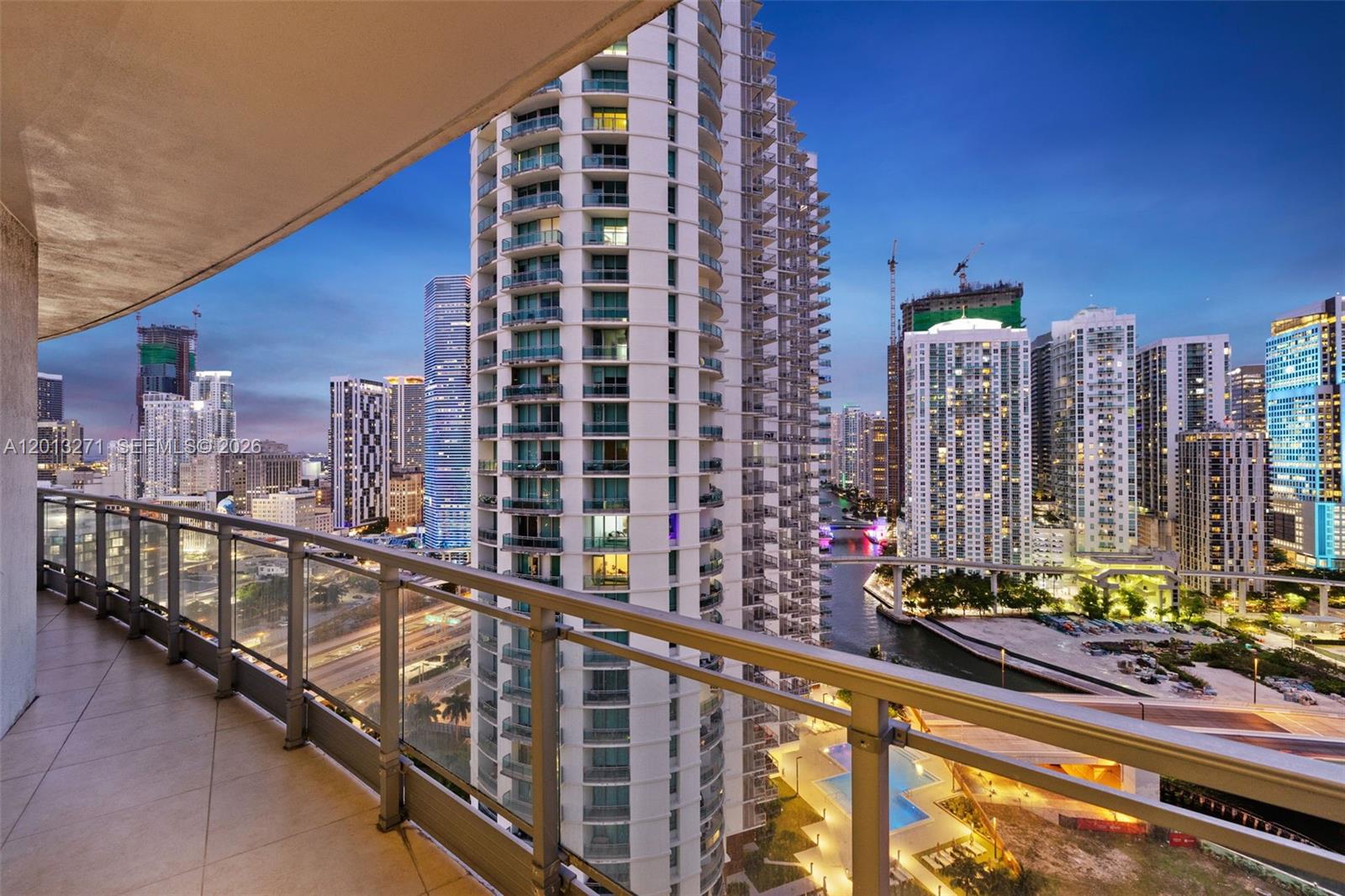 90 SW 3rd St #2504, Miami FL 33130