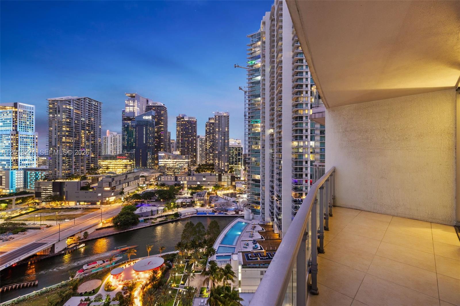 90 SW 3rd St #2504, Miami FL 33130
