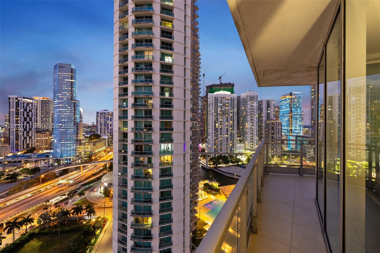 90 SW 3rd St #2504, Miami FL 33130