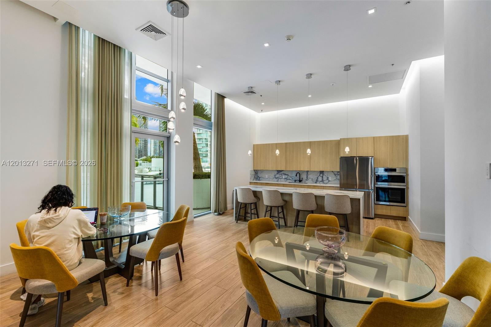 90 SW 3rd St #2504, Miami FL 33130