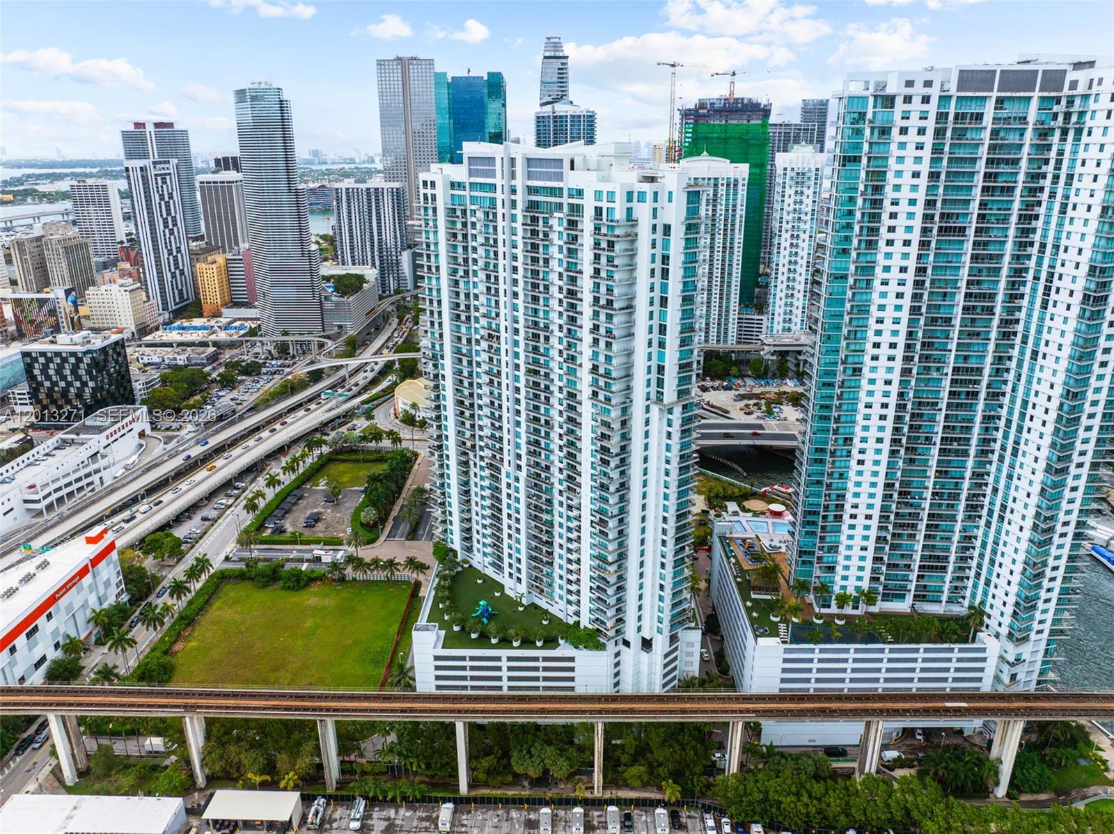 90 SW 3rd St #2504, Miami FL 33130