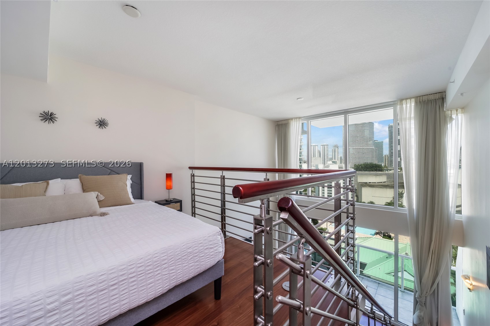 41 SE 5th St #1003, Miami FL 33131