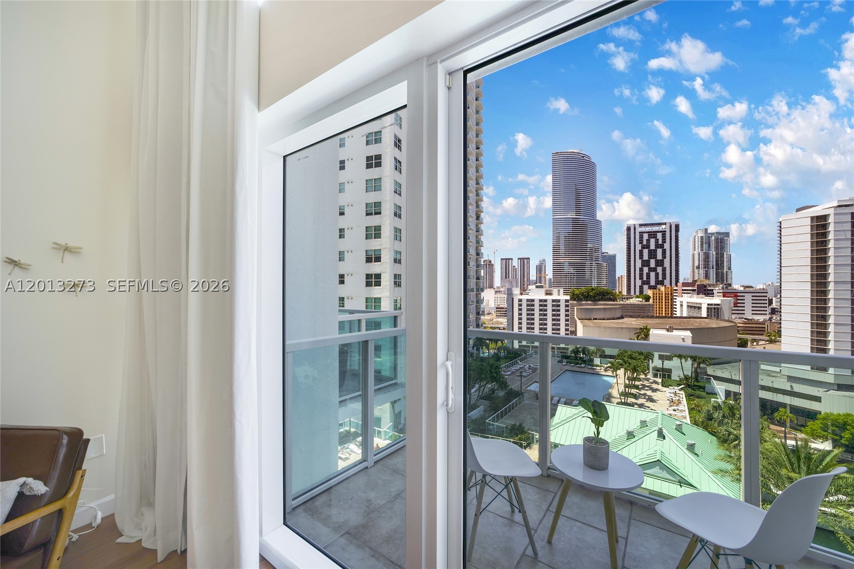 41 SE 5th St #1003, Miami FL 33131
