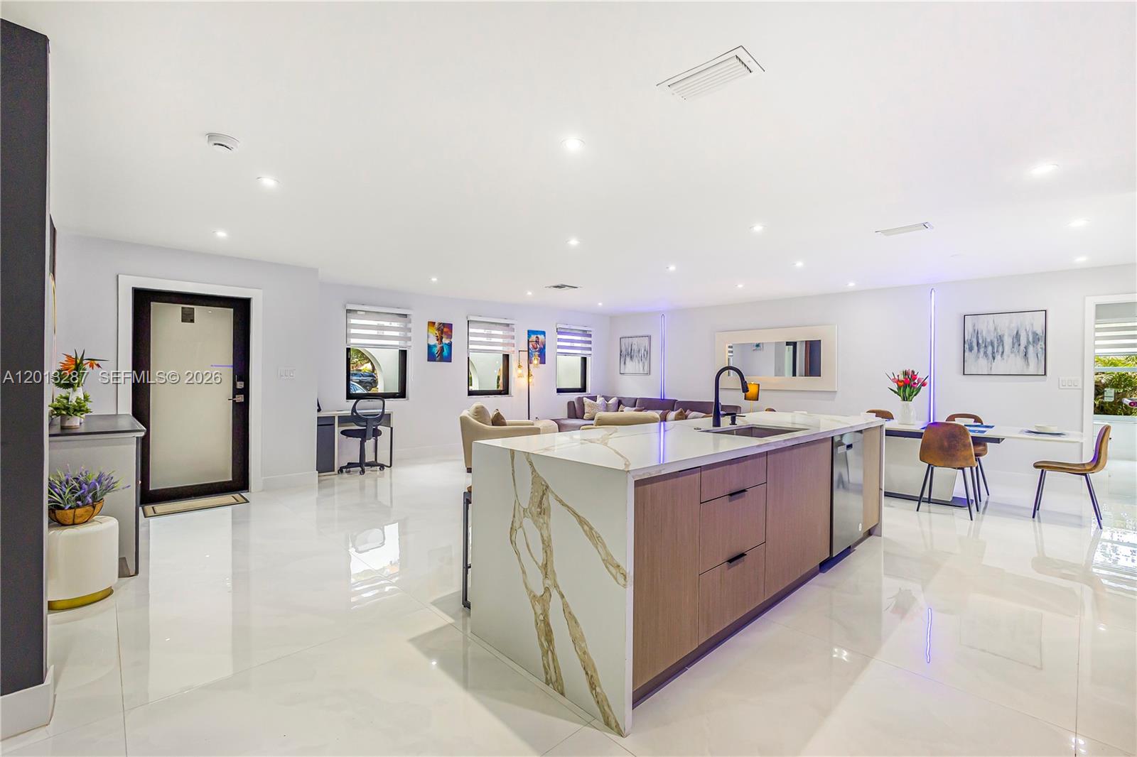 15331 Turnbull Dr, Miami Lakes FL 33014