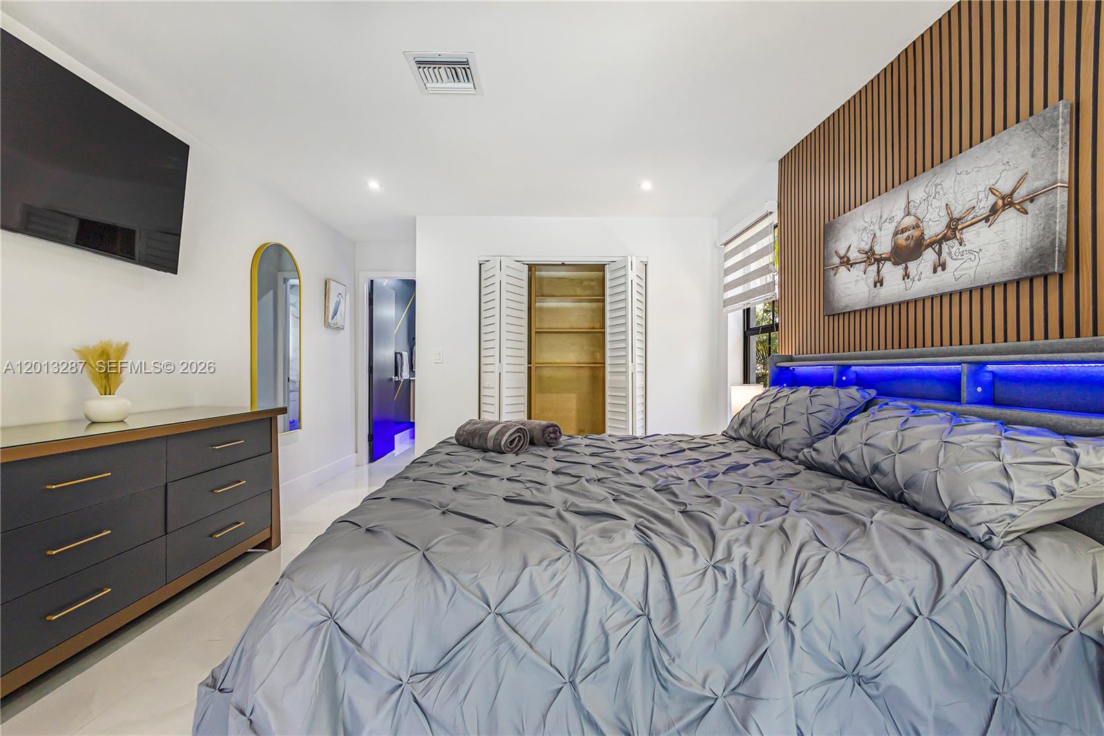 15331 Turnbull Dr, Miami Lakes FL 33014