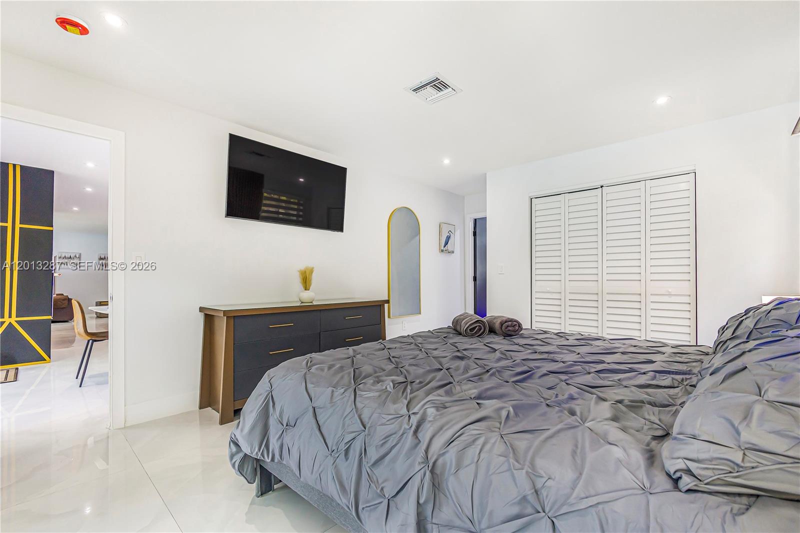 15331 Turnbull Dr, Miami Lakes FL 33014