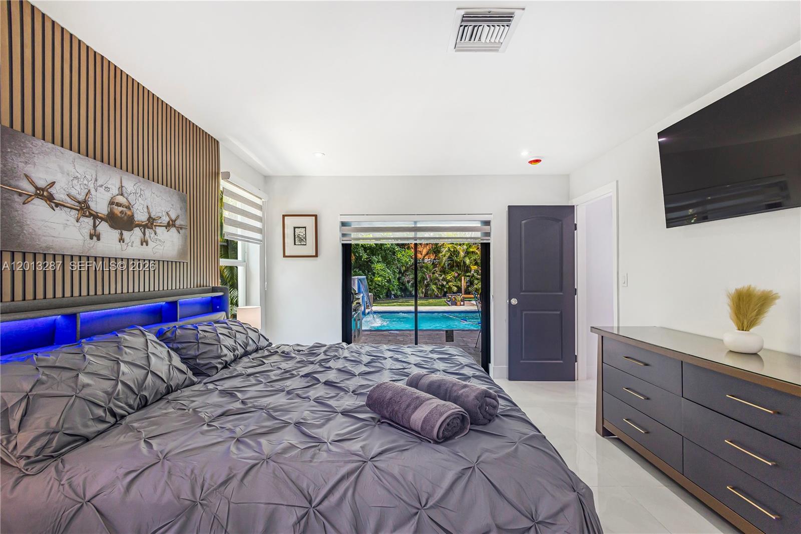 15331 Turnbull Dr, Miami Lakes FL 33014