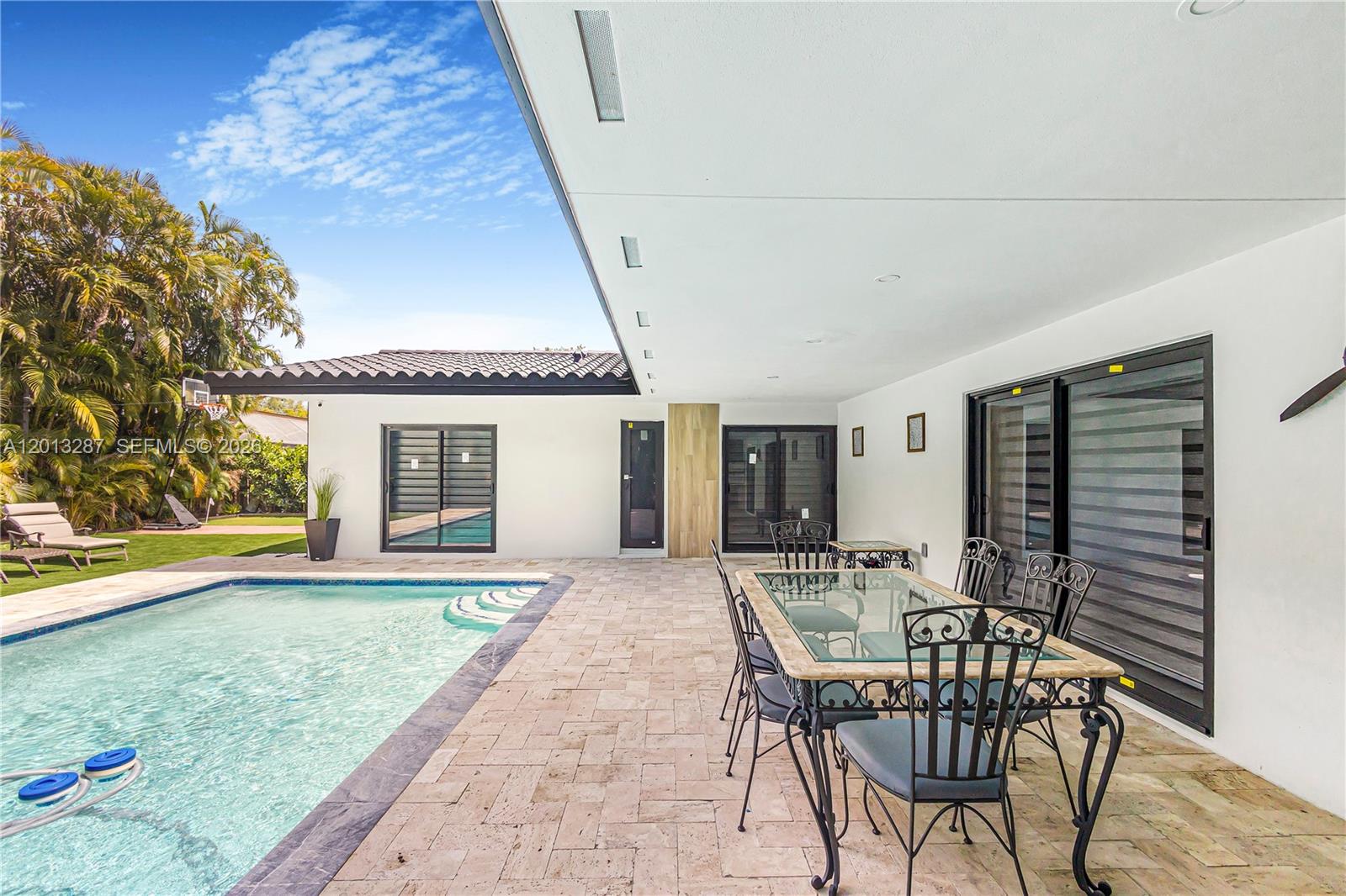 15331 Turnbull Dr, Miami Lakes FL 33014