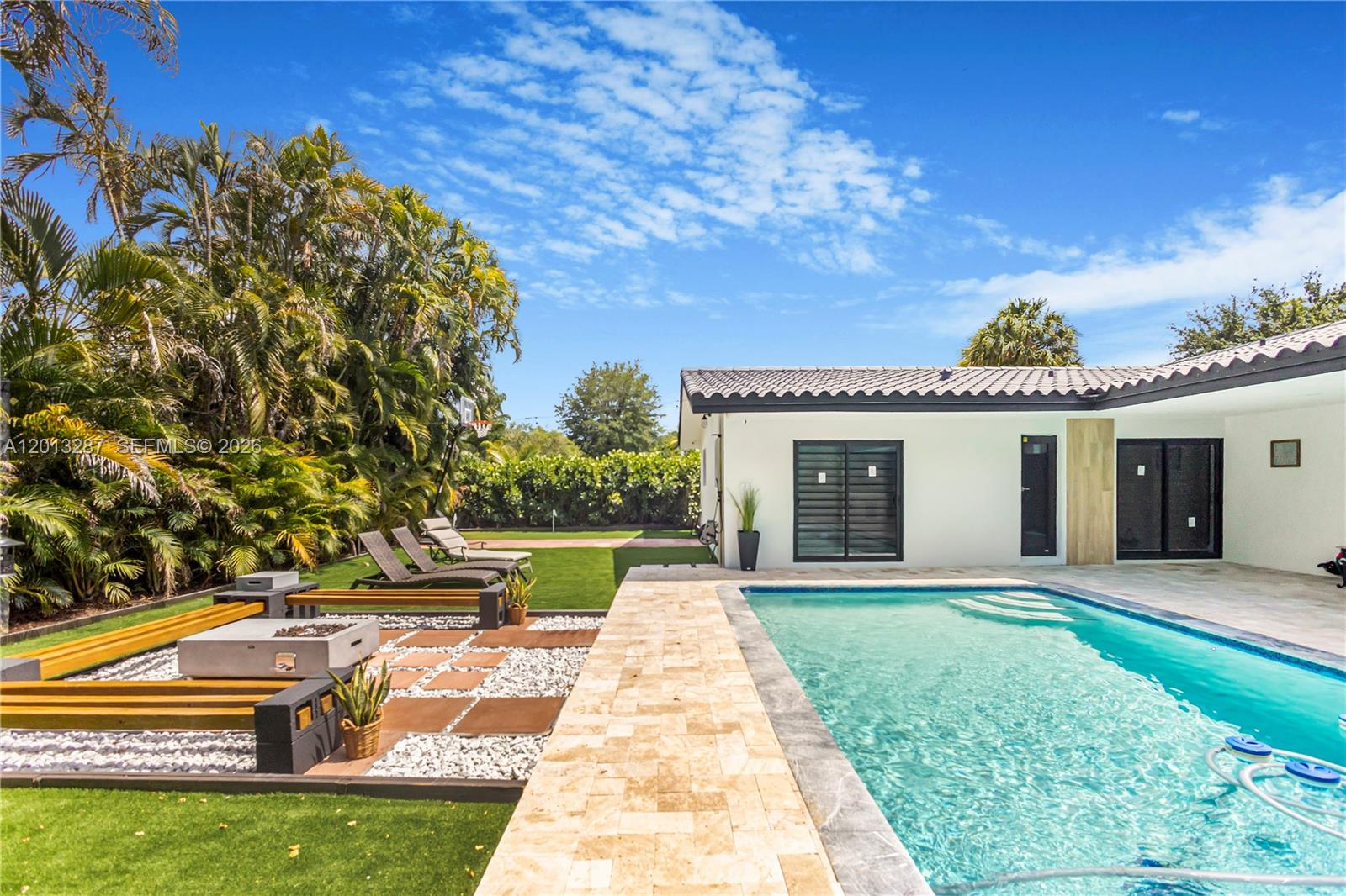 15331 Turnbull Dr, Miami Lakes FL 33014