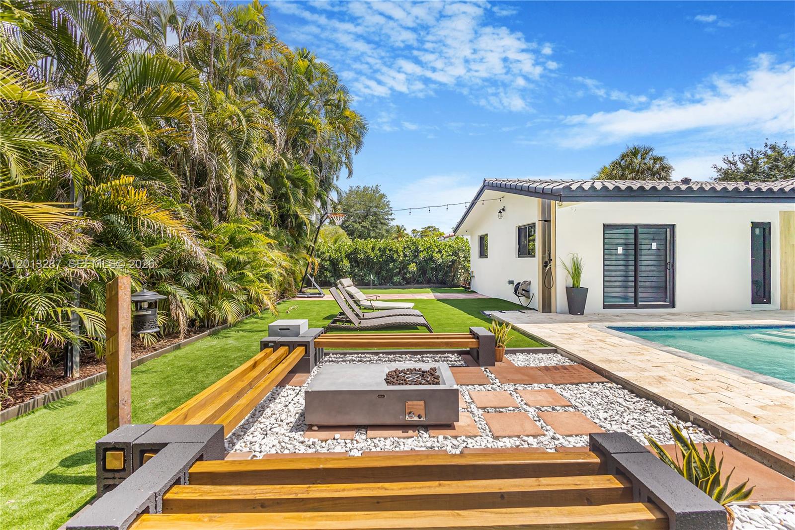 15331 Turnbull Dr, Miami Lakes FL 33014