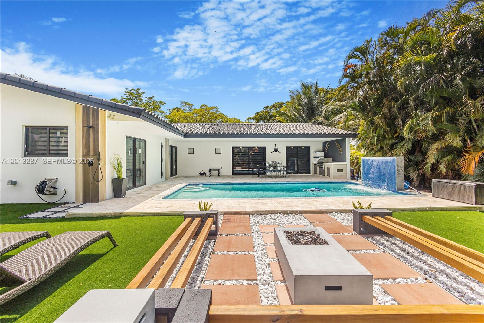 15331 Turnbull Dr, Miami Lakes FL 33014
