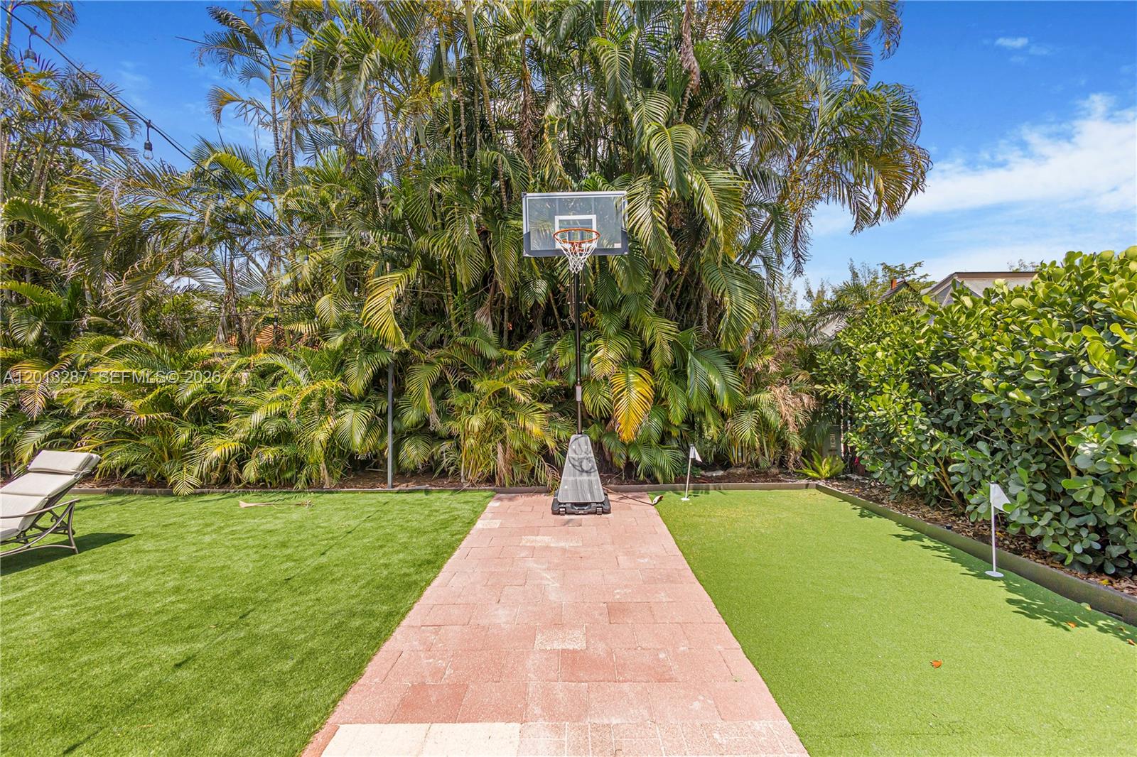 15331 Turnbull Dr, Miami Lakes FL 33014