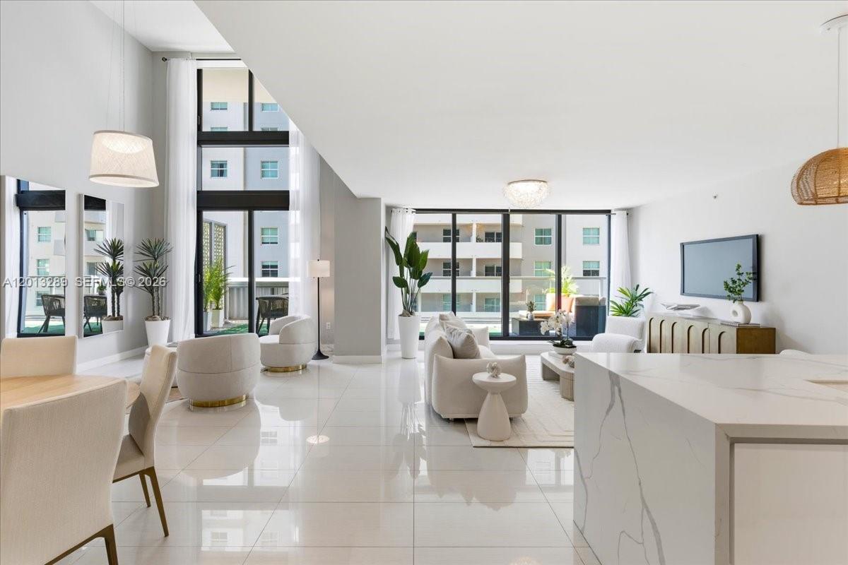 1111 SW 1st Ave #721N-Bi Level, Miami FL 33130