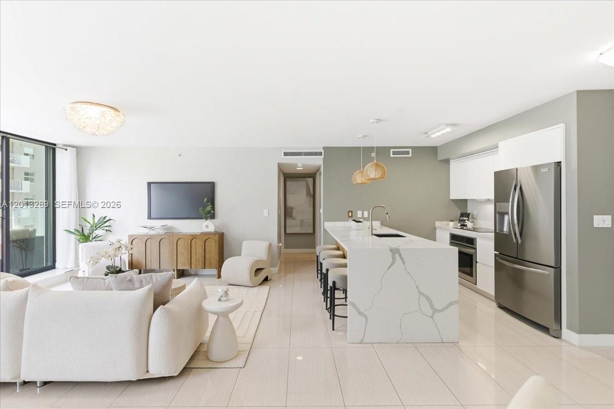 1111 SW 1st Ave #721N-Bi Level, Miami FL 33130
