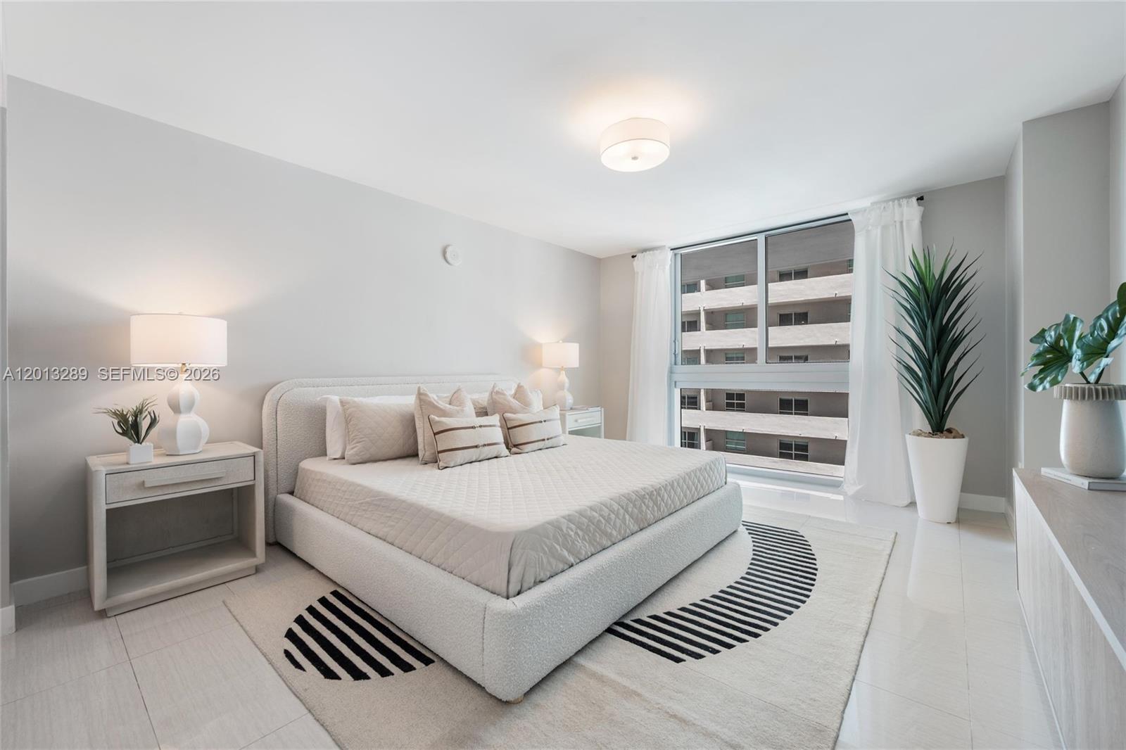 1111 SW 1st Ave #721N-Bi Level, Miami FL 33130