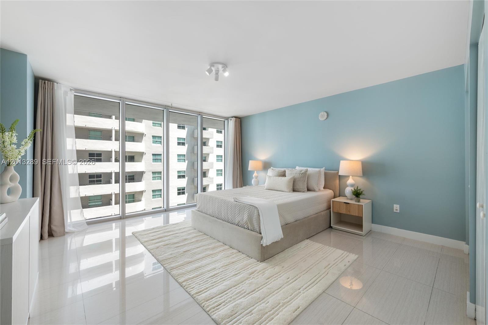 1111 SW 1st Ave #721N-Bi Level, Miami FL 33130