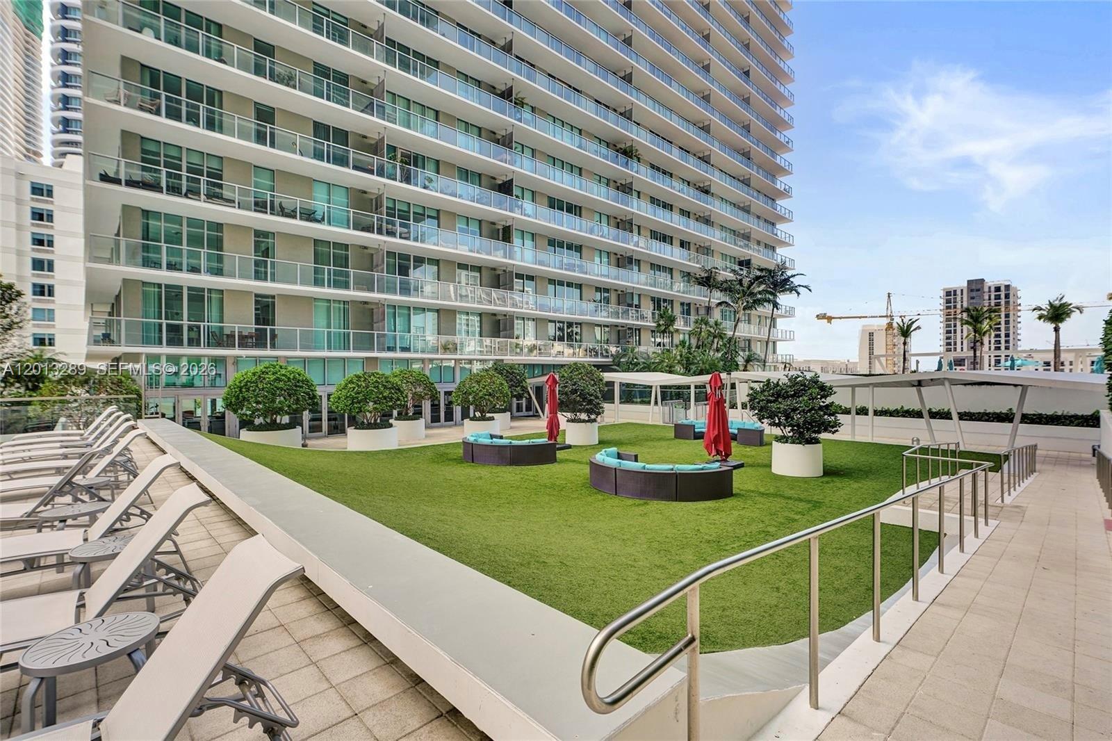 1111 SW 1st Ave #721N-Bi Level, Miami FL 33130