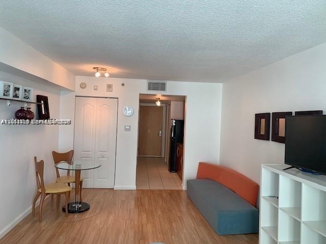 1200 Brickell Bay Dr #2716, Miami FL 33131