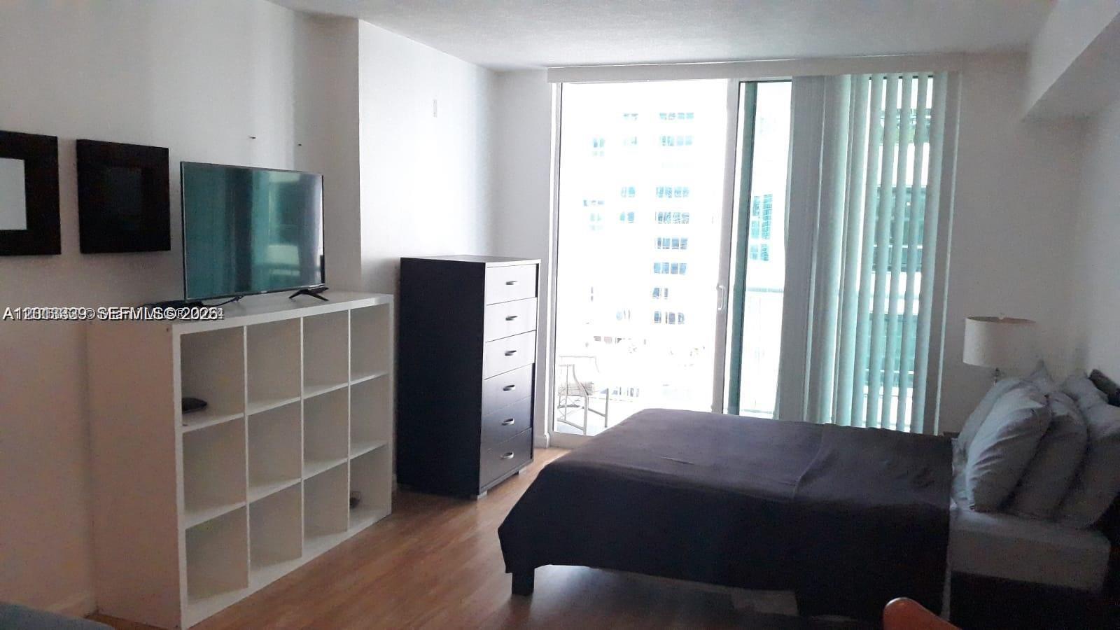 1200 Brickell Bay Dr #2716, Miami FL 33131