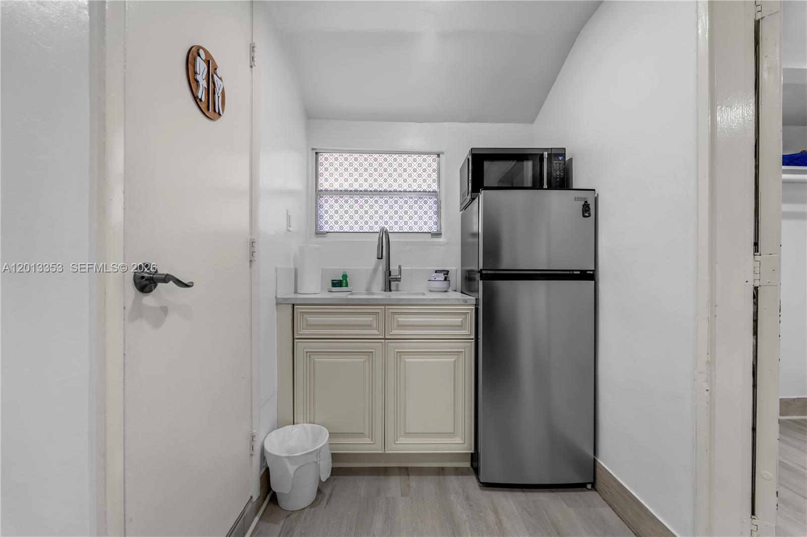 6355 SW 30th St, Miami FL 33155