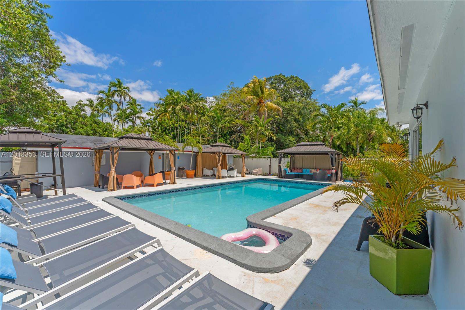 6355 SW 30th St, Miami FL 33155