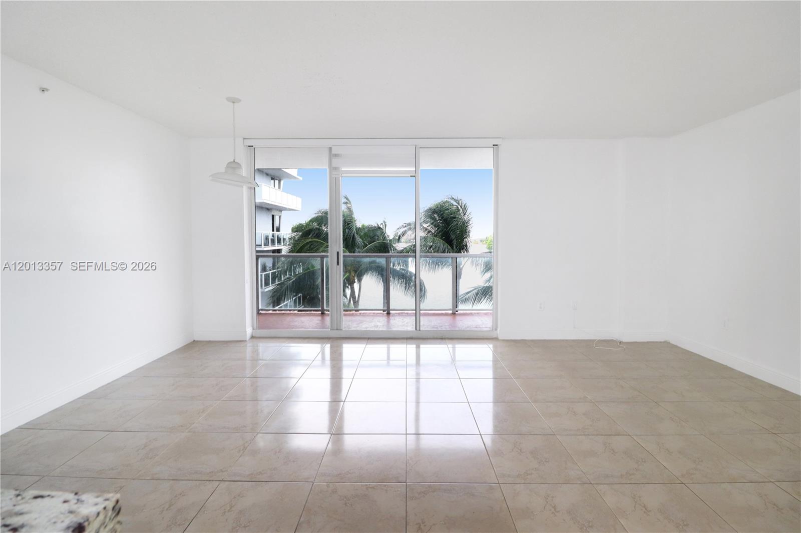 5085 NW 7th St #601, Miami FL 33126