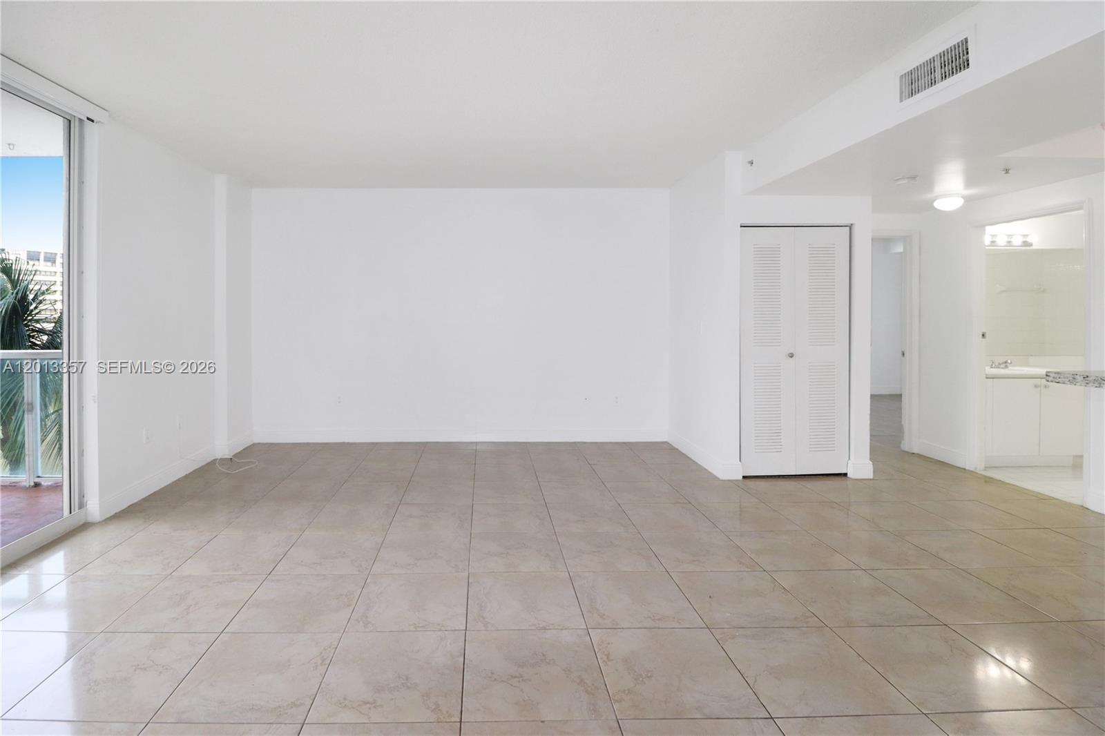 5085 NW 7th St #601, Miami FL 33126