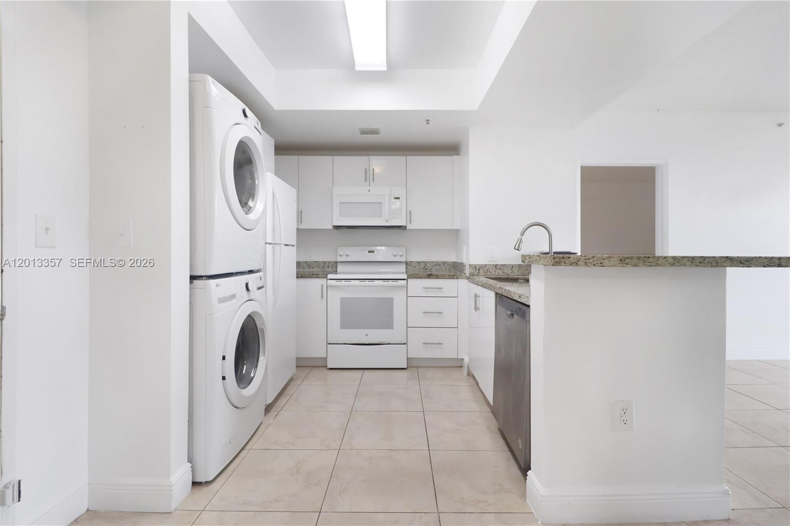 5085 NW 7th St #601, Miami FL 33126