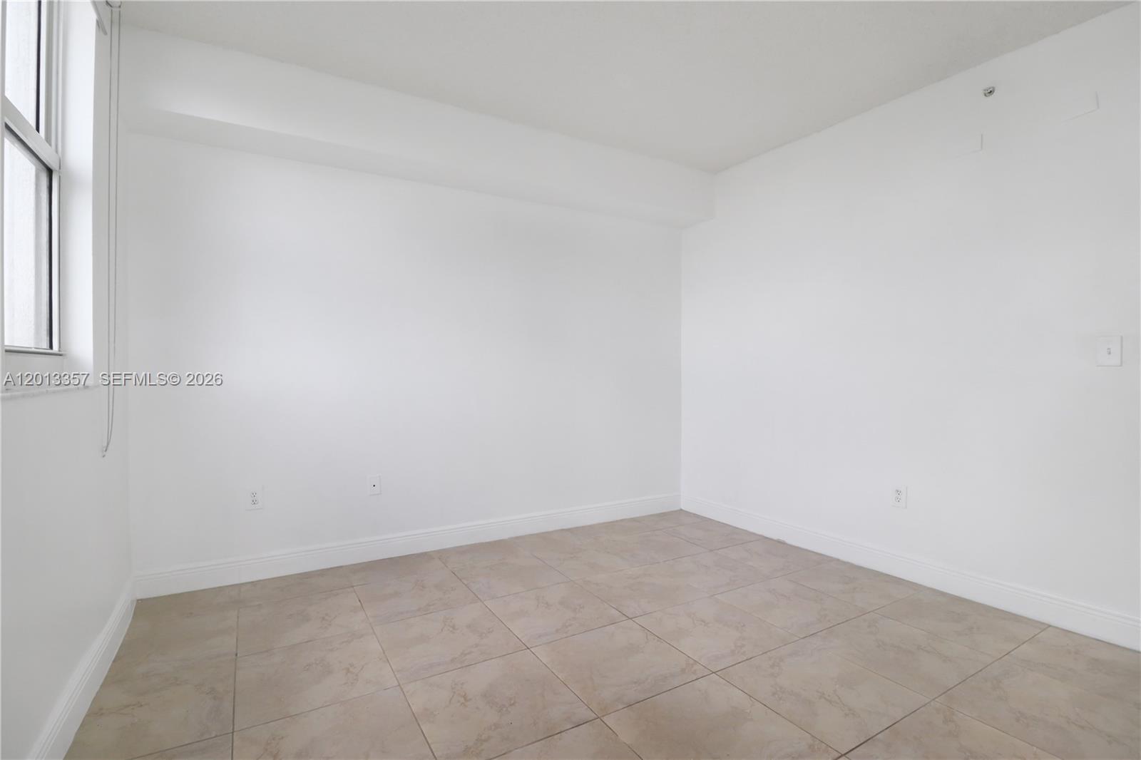 5085 NW 7th St #601, Miami FL 33126