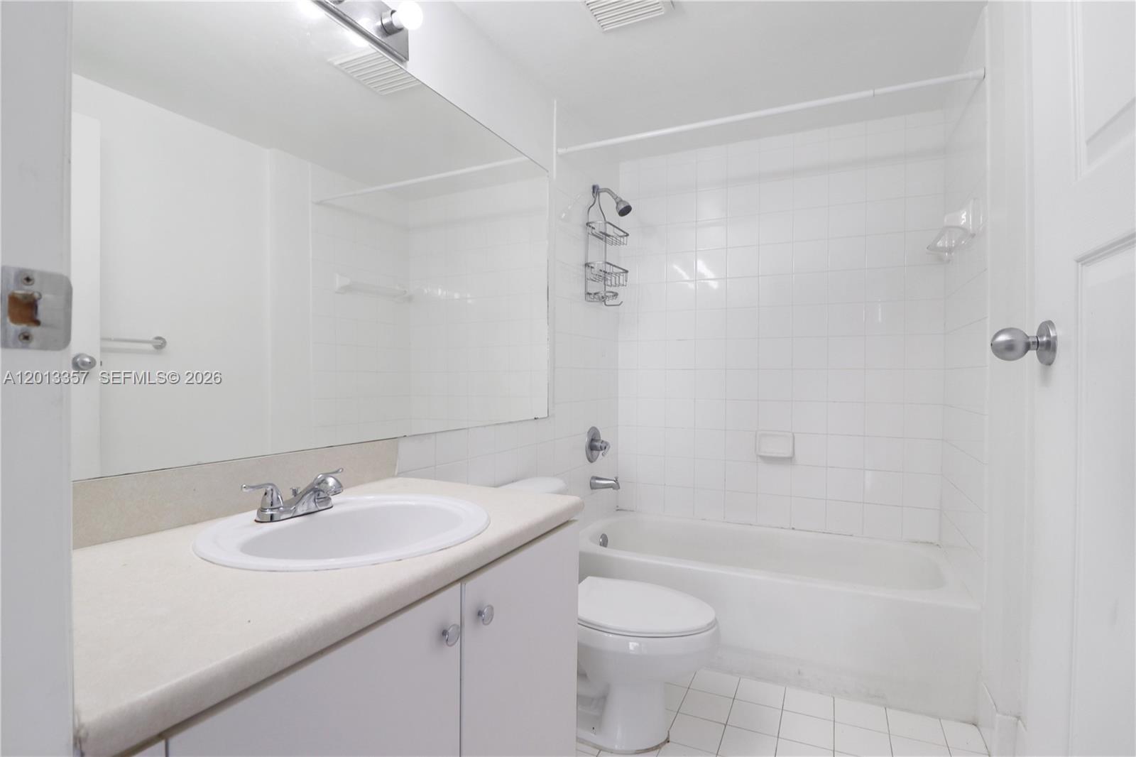 5085 NW 7th St #601, Miami FL 33126
