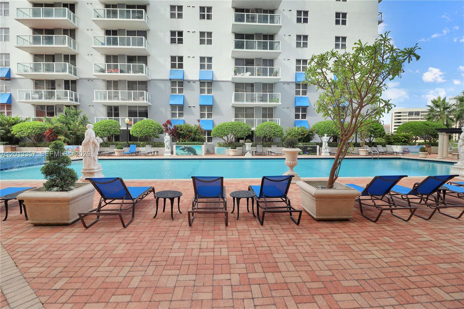 5085 NW 7th St #601, Miami FL 33126