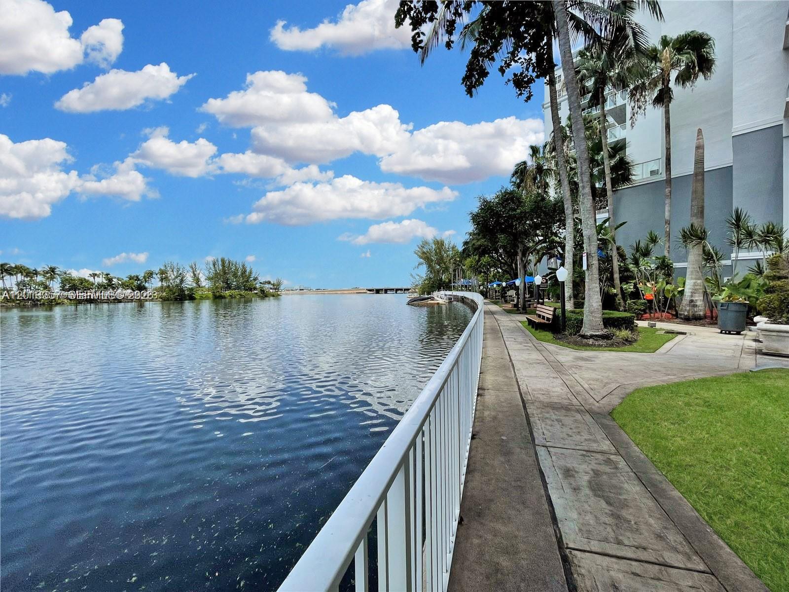 5085 NW 7th St #601, Miami FL 33126