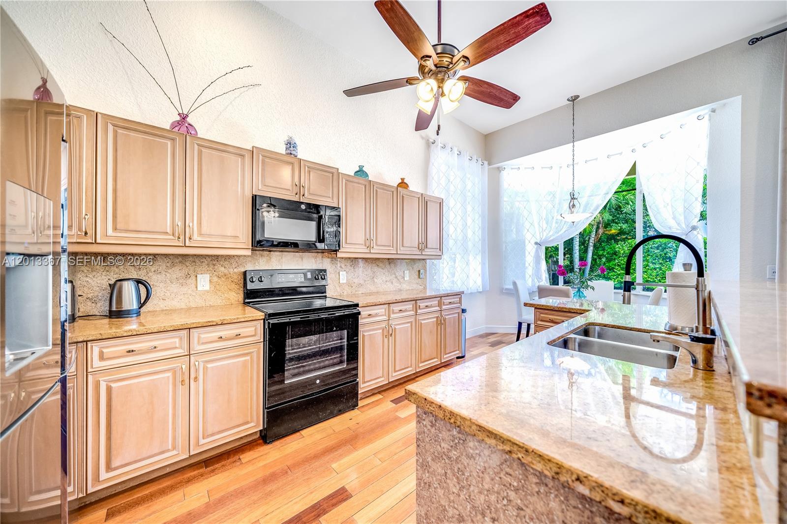 1241 S 13th Ave, Hollywood FL 33019