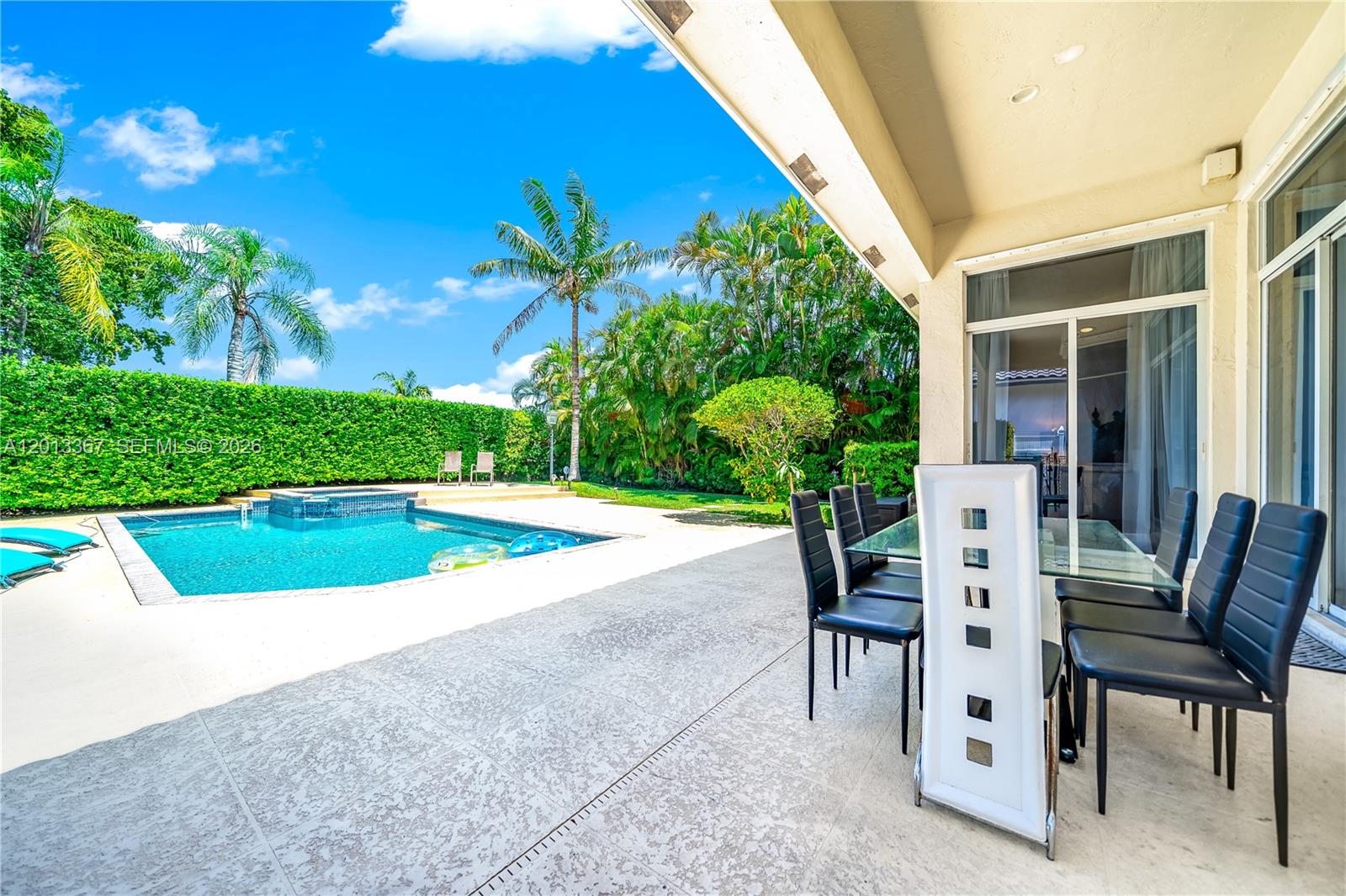 1241 S 13th Ave, Hollywood FL 33019