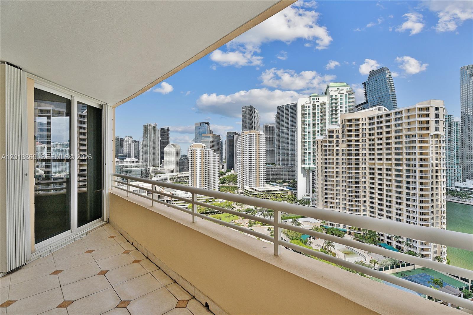 808 Brickell Key Dr #2207, Miami FL 33131