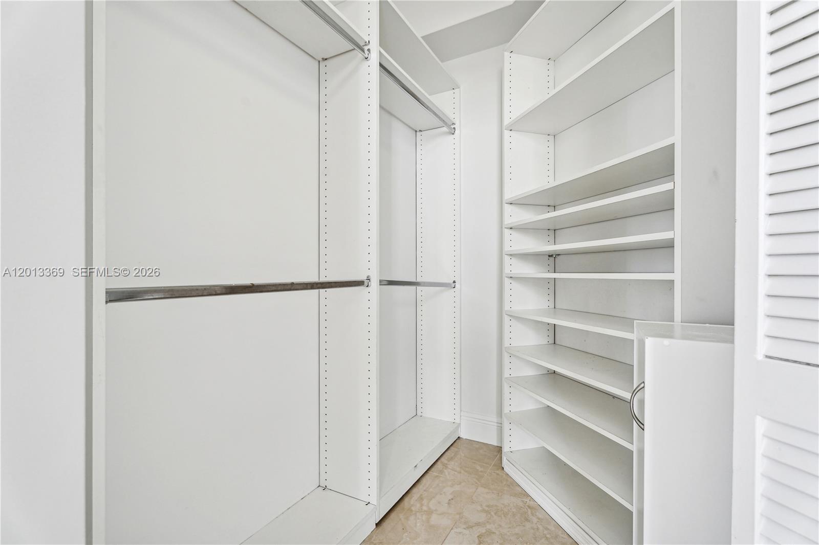 808 Brickell Key Dr #2207, Miami FL 33131