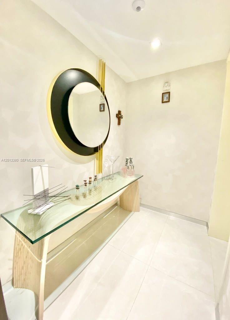 16901 Collins Ave #701, Sunny Isles Beach FL 33160