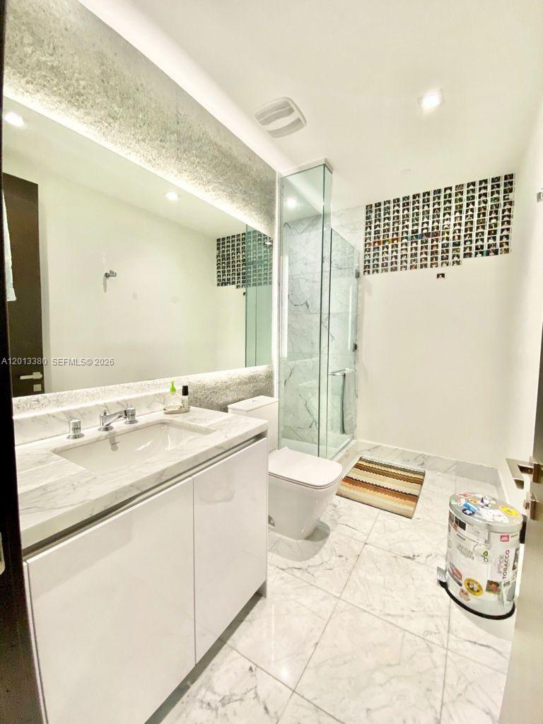 16901 Collins Ave #701, Sunny Isles Beach FL 33160